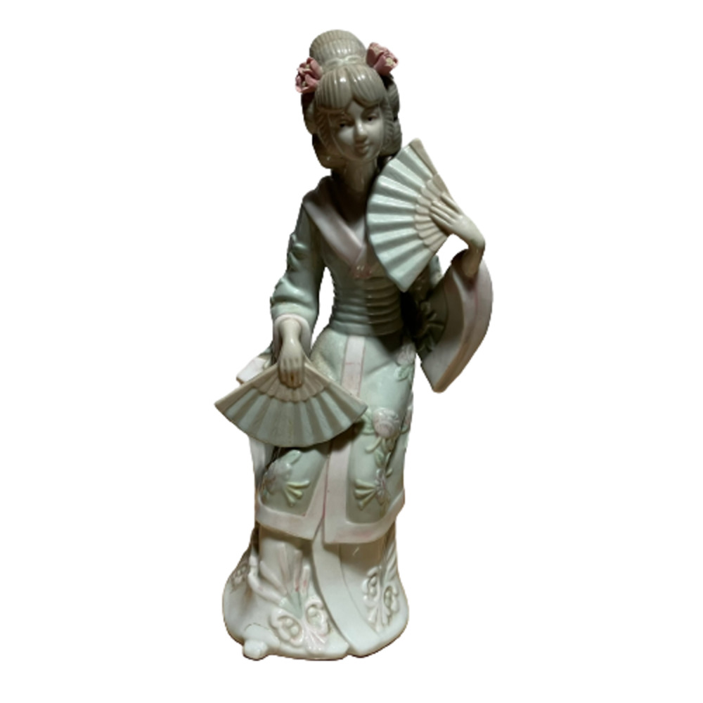 KPM 12" Keisha with two fans figurine